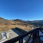 Hills View דירה