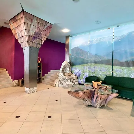 Hills View دونوفالي