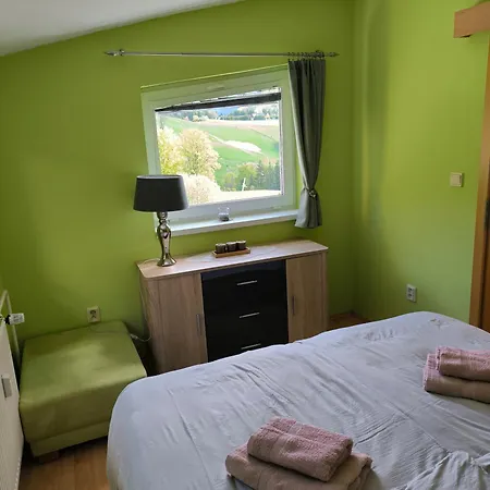 Hills View Apartament *