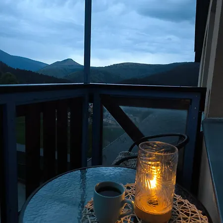 Apartament Hills View *